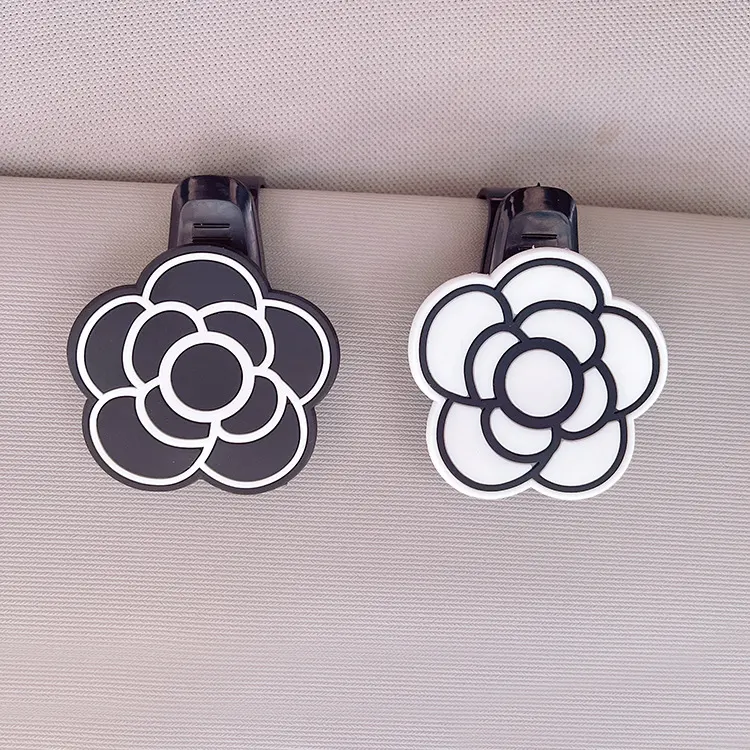 Porte-lunettes de voiture multifonctionnel pour pare-soleil, organisateur de lunettes de soleil, pince à lunettes de voiture, mignon et cartoon, pour lunettes de soleil et montures.