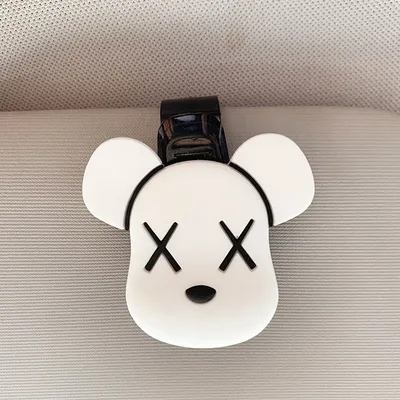 1 pince-lunettes en forme d'ours violent blanc